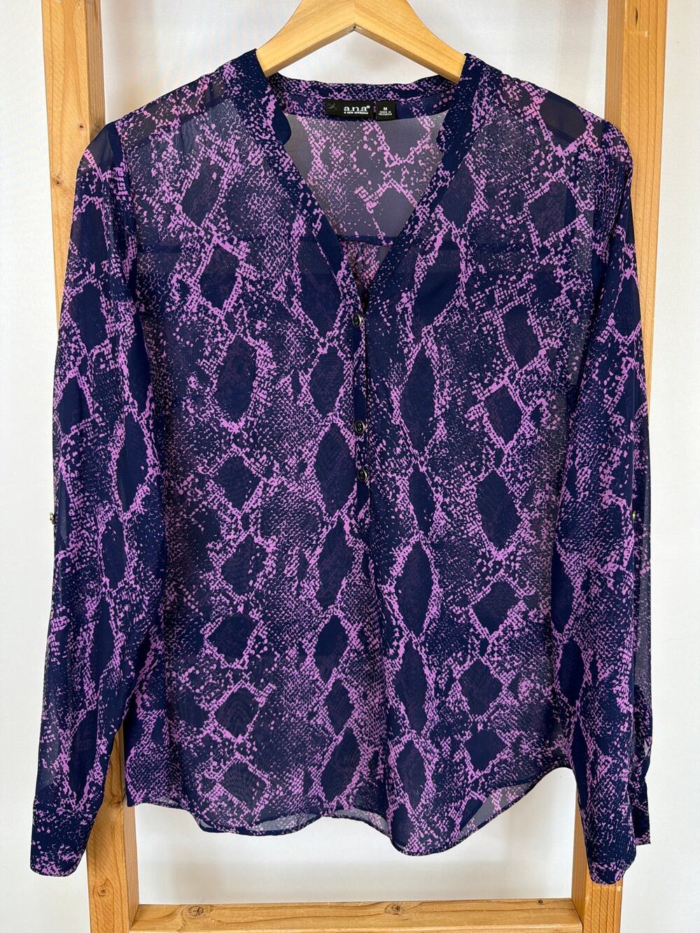 a.n.a Purple V-Neck Long Sleeve Button-Down Blouse Size M